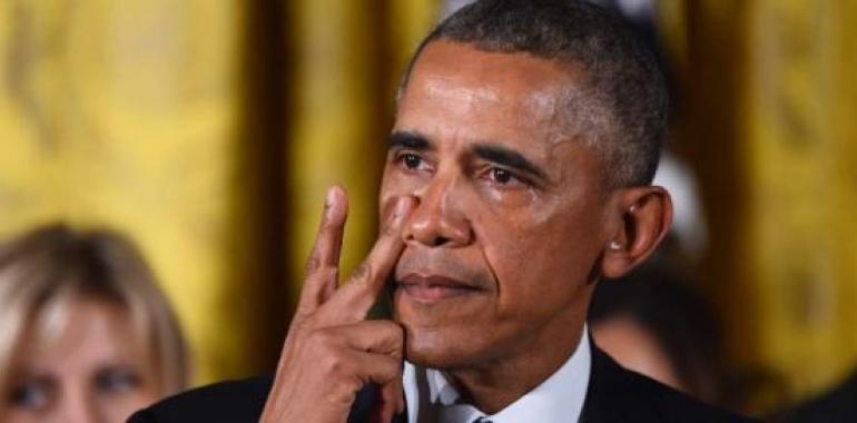 Obama llora al pedir control de armas en EEUU