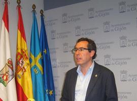 Couto asegura que "el PP perjudicó gravemente la línea marítima de Gijón"