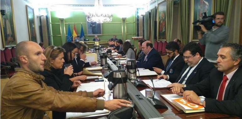 El Ayuntamiento de Oviedo aprueba una comisión para investigar el #casoAquagest