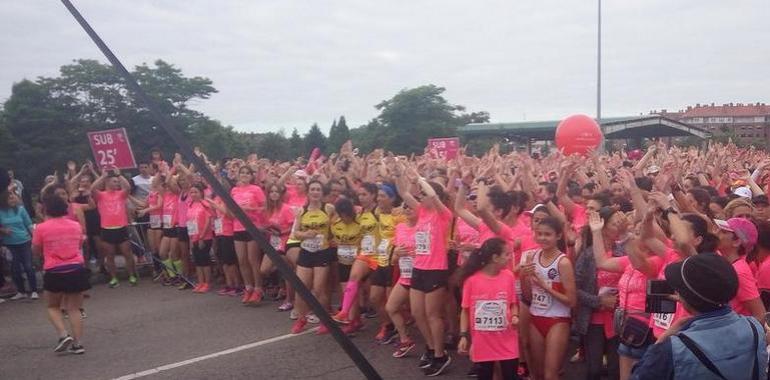 7.500 corazones en la Carrera de la Mujer en Gijón contra el cáncer de mama