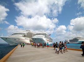 Cerca de 4.000 cruceristas llegan mañana a Gijón en el “Navigator of the Seas”