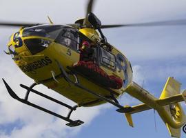 Rescate aéreo de una excursionista herida en la ruta a Vega de Ario