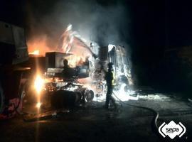 Incendio de un camión en Mina Cerredo, Degaña