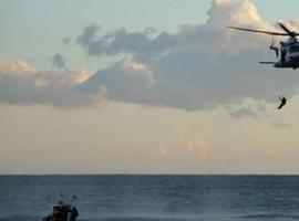 Finaliza la búsqueda del pescador arrastrado al mar en Llanes