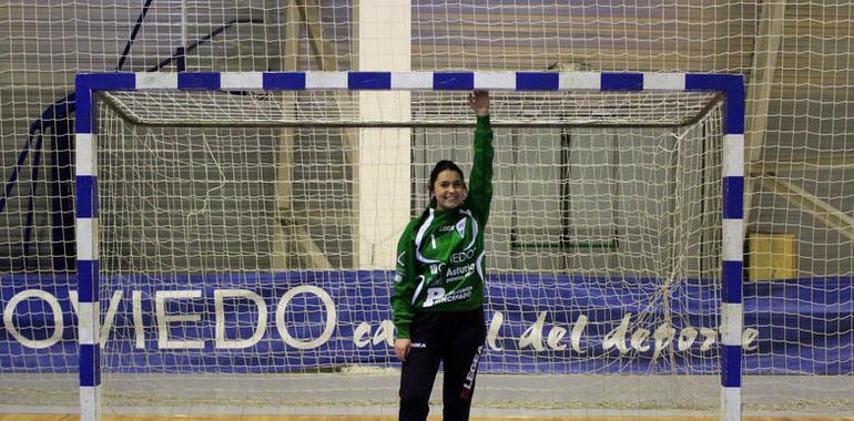 La portera Marta Blanco se reincorpora al Oviedo Balonmano