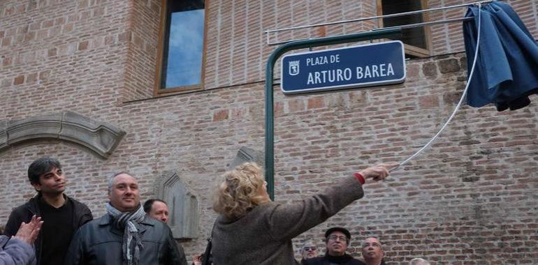 Una plaza en Lavapies para Arturo Barea
