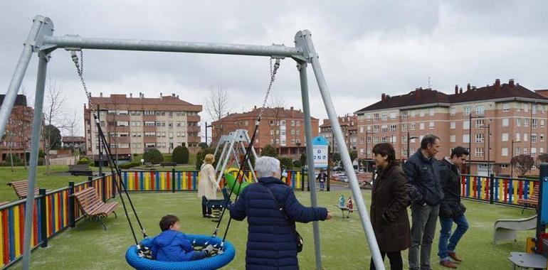 Oviedo renueva 17 parques infantiles de la ciudad con 578.000 euros