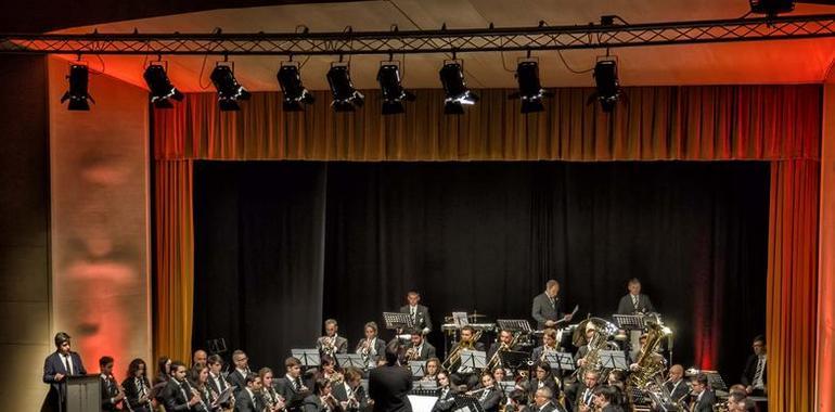 La Banda de Música de Mieres homenajea a “la tierrina” en su Concierto de Primavera 