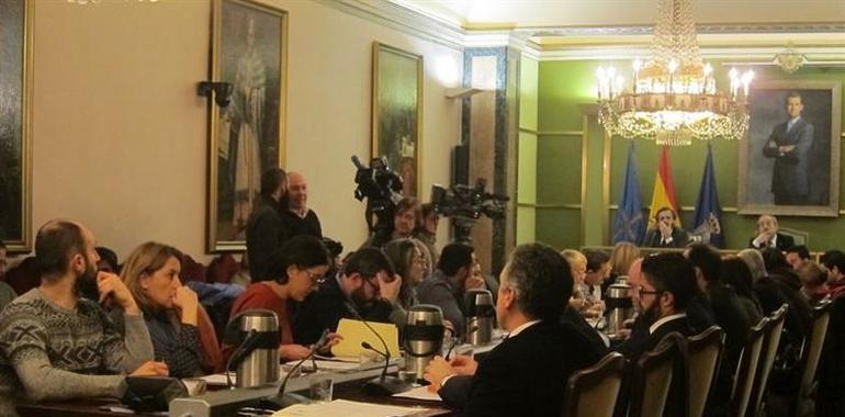 PSOE, Somos e IU aprueban los presupuestos de Oviedo