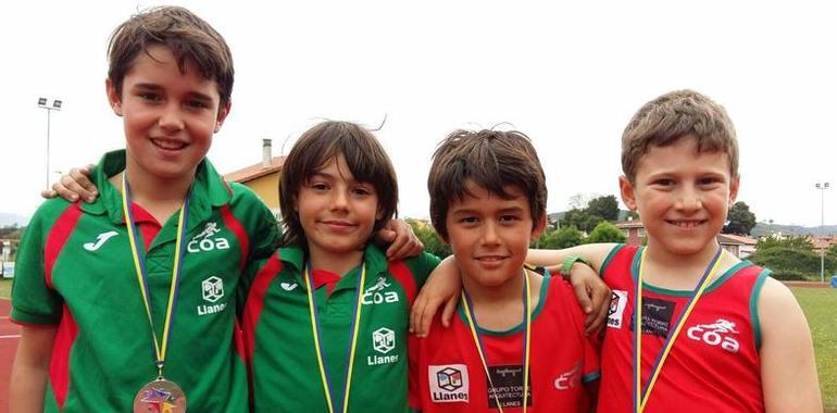 Los benjamines de atletismo del colegio Peña Tú de Llanes, plata en los Juegos Escolares de Asturias