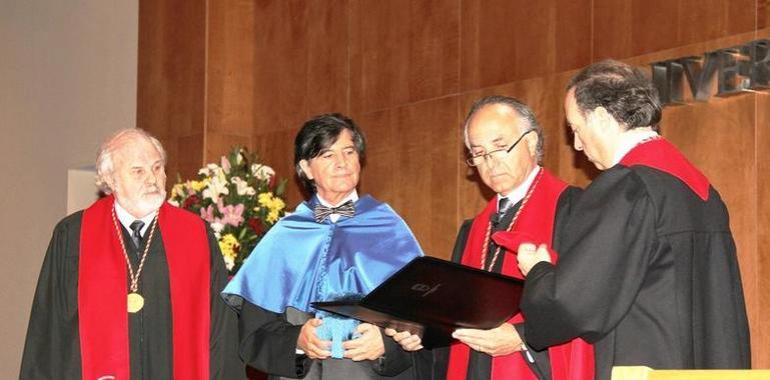 Autónoma de Chile doctora honoris causa a Carlos López-Otín al más alto nivel