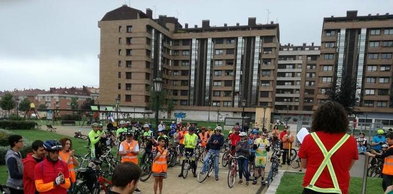 El ciclismo ovetense se suma al manifiesto No + muertos ciclistas