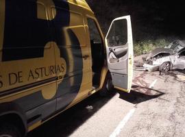 Un fallecido y un herido tras salirse de la vía su vehículo en Caso