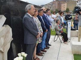 El ayuntamiento de Oviedo rinde homenaje a las Víctimas del Terrorismo