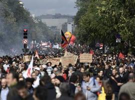 Los sindicatos franceses en marcha contra el golpe al estado social