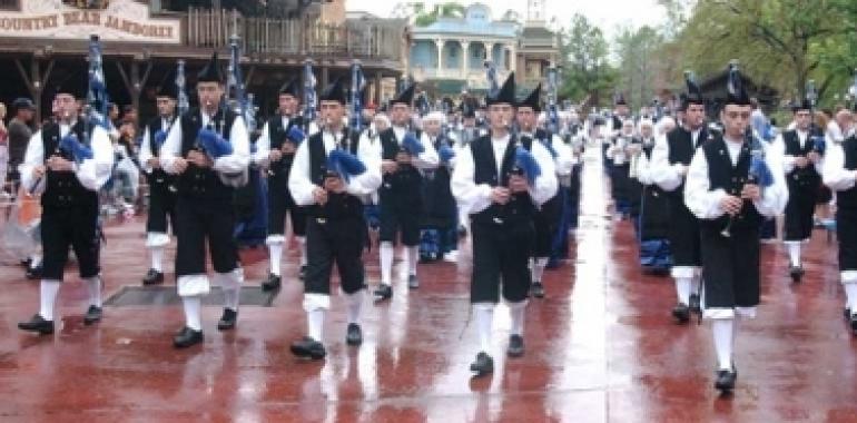 Argentum festeja 25 años de la Real Banda de Gaitas Ciudad de Oviedo