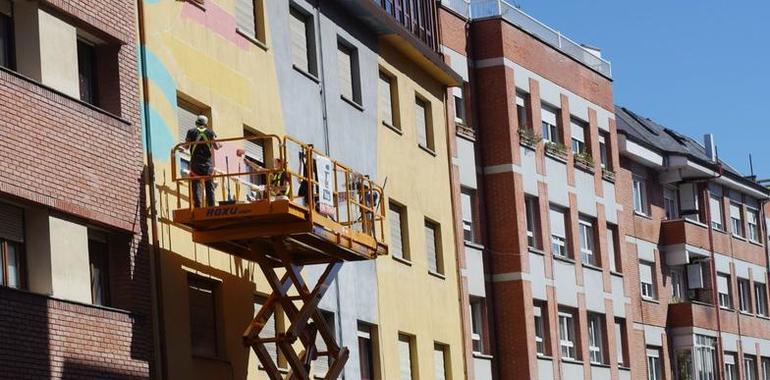 #PAREES: 23 artistas llenarán de color once muros de Oviedo 