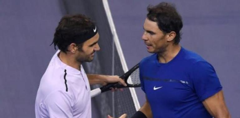 Federer gana en Shanghai y debilita el liderato de Nadal en la ATP  