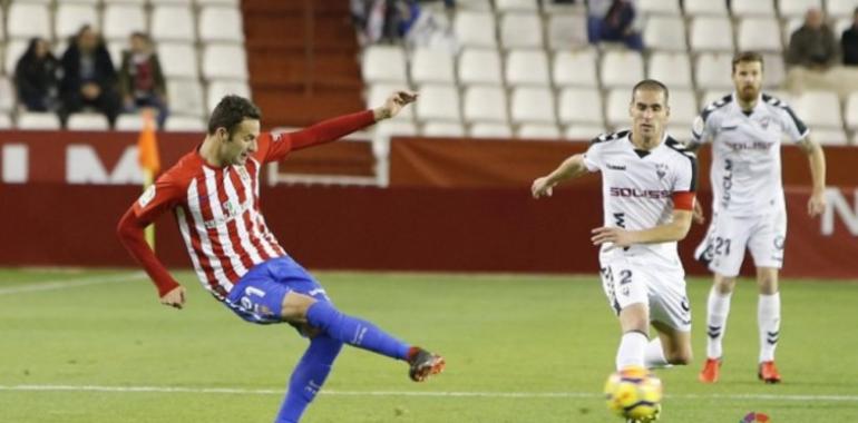 El Sporting empató (2-2) con el Albacete pese al buen juego