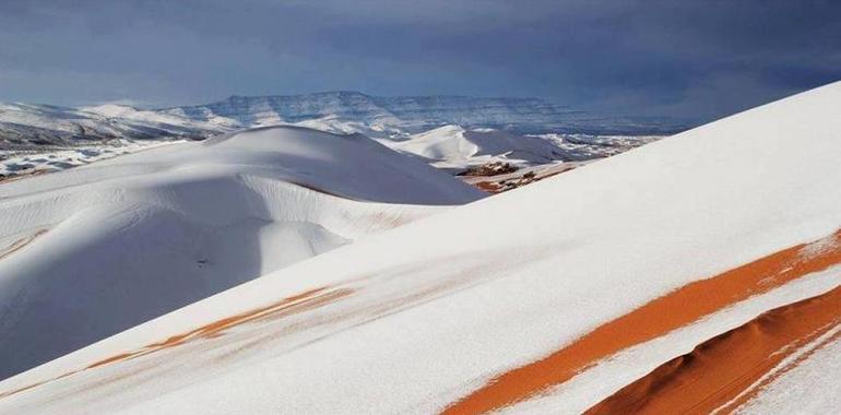 La nieve salta el estrecho y se atreve con el Sahara
