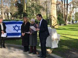 Acto en memoria de las víctimas del Holocausto en Oviedo