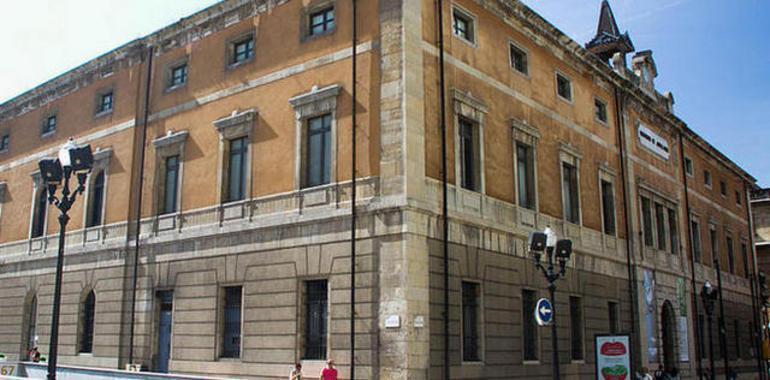 Ciudadanos denuncia el mal estado del techo del antiguo Instituto Jovellanos