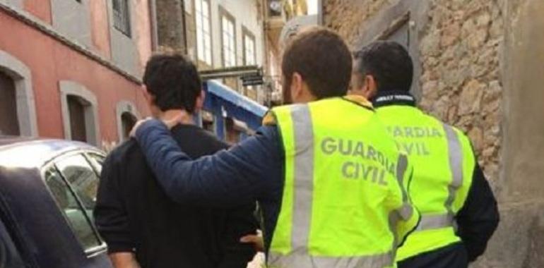 Detenidos por la Guardia Civil los supuestos autores de un robo en Pravia
