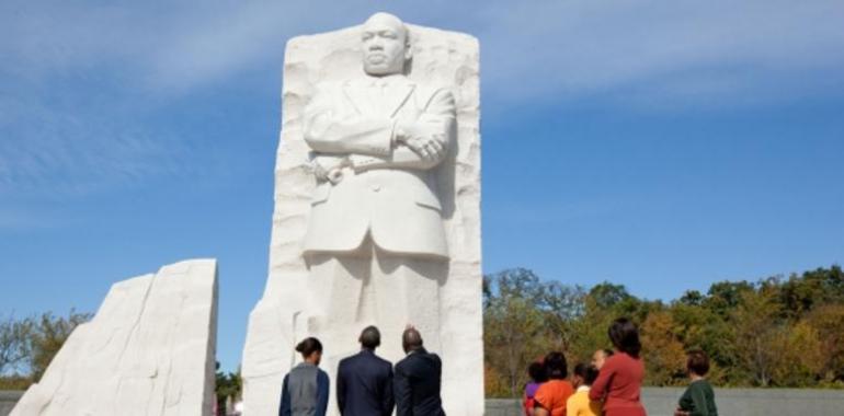 Obama at the Martin Luther King, Jr. Memorial Dedication: "We Will Overcome"