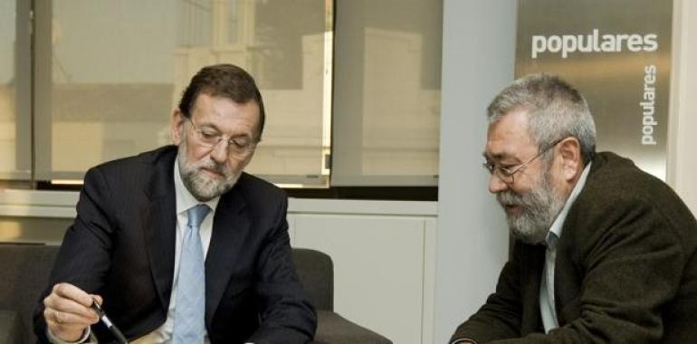 Rajoy expone “la urgencia” de la reforma laboral a los agentes sociales