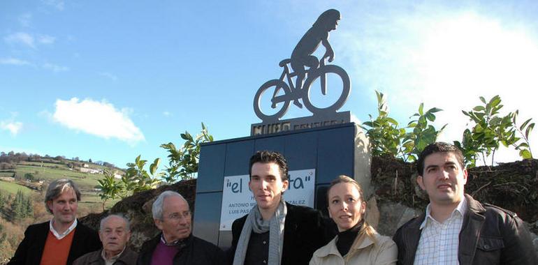 Homenaje a ilustres ciclistas de Cangas del Narcea
