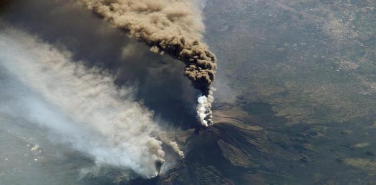 El Etna entró esta mañana en fase de erupción