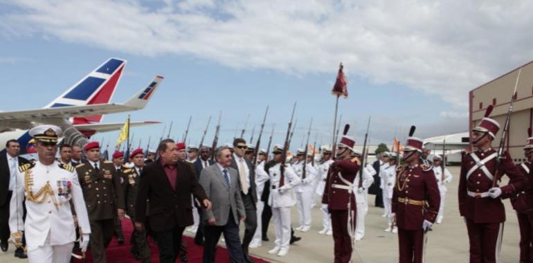 Raúl Castro llega a Venezuela