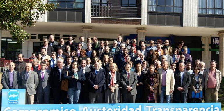 Mercedes Fernández presenta su programa electoral con concejales y alcaldes del PP