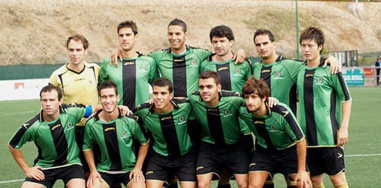 La Universidad de Oviedo celebra el medio siglo de su equipo de fútbol
