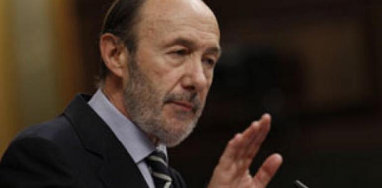 Rubalcaba ofrece a Rajoy el “diálogo imprescindible” para afrontar la situación económica 