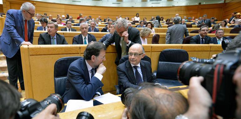 Rajoy compromete una política económica que genere crecimiento y empleo en Asturias