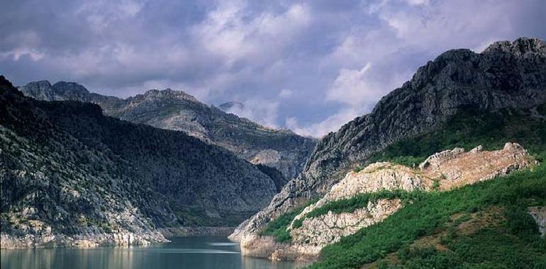 La reserva hidráulica en la cuenca asturiana supera en 17 puntos la media española