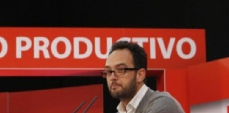 Antonio Hernando: "Rajoy no se atreve a dar la cara por su insolvencia para gestionar y afrontar la crisis"