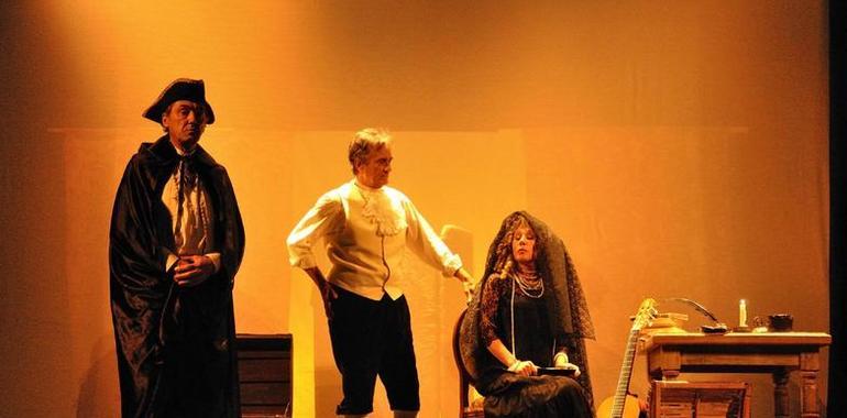 Odisea Teatro representa este viernes en el IES de Llanes la obra “Jovellanos, la pasión oculta”