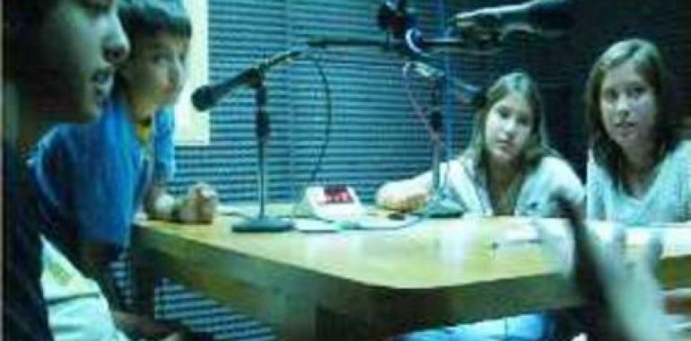Bienal Internacional de la Radio pública en español