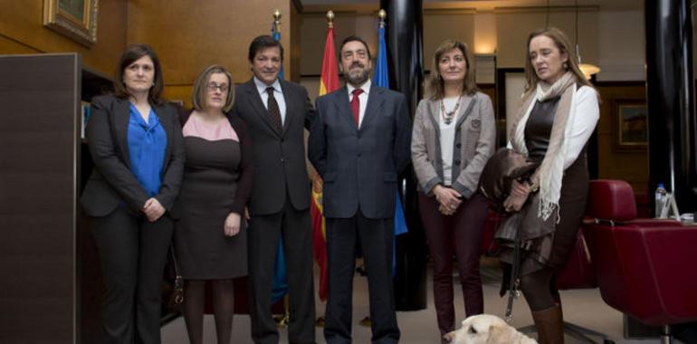 El Gobierno de Asturias y la ONCE intensifican su colaboración 