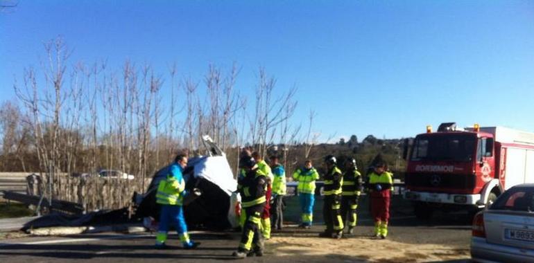 Dos personas muertas en un accidente de tráfico en Móstoles