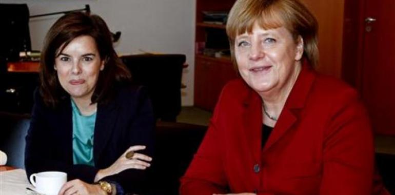 Sáenz de Santamaría se lo pone blanco sobre negro a Merkel 