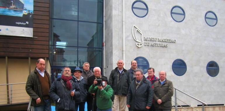 Encuentro en Gozón de la ASPET para apoyar el Museo Marítimo de Asturias