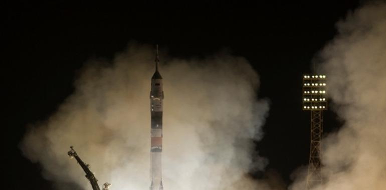 La Soyuz se acopla a la ISS tras un viaje récord de menos de seis horas
