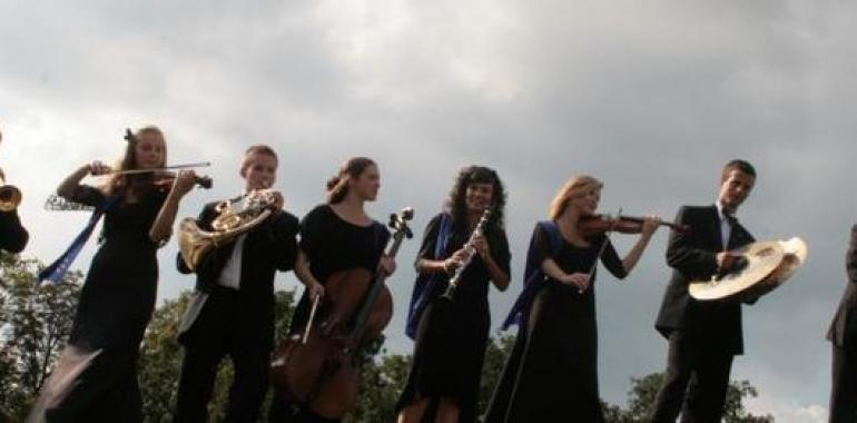 La Joven Orquesta de la UE, símbolo de esperanza para Europa, vuelve a España y a Oviedo