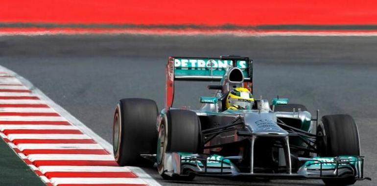 Doblete de Mercedes en Montmeló, Alonso saldrá quinto