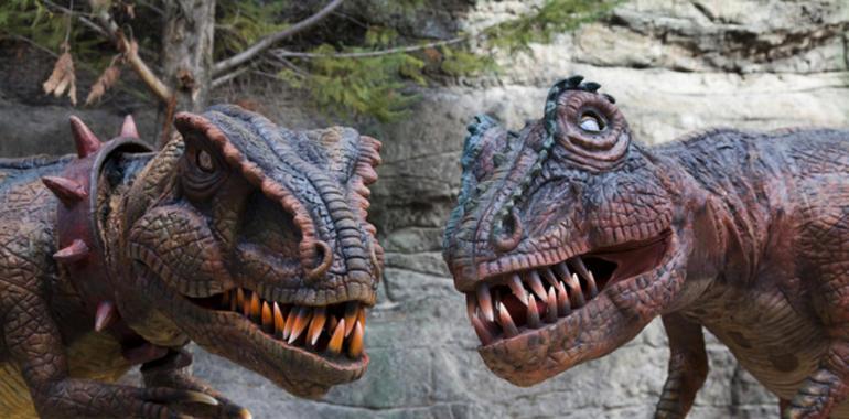 Detectados dos terroríficos dinosaurios corriendo hacia el Museo del Jurásico