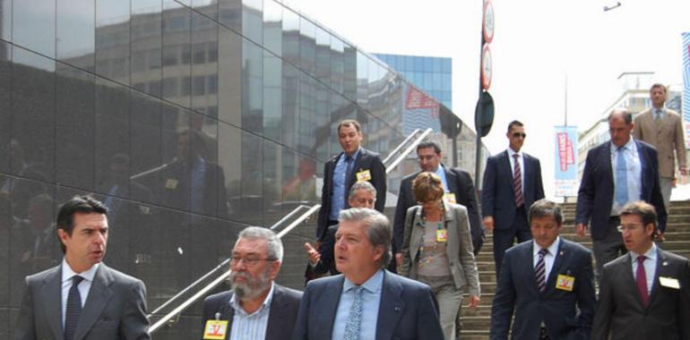 El presidente del Principado emplaza a Almunia a asumir la propuesta española sobre el tax lease 