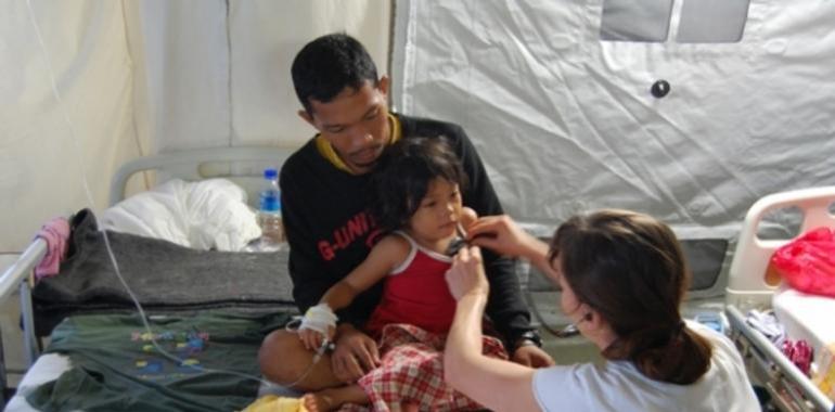Filipinas: Simples embarcaciones transformadas en clínicas móviles